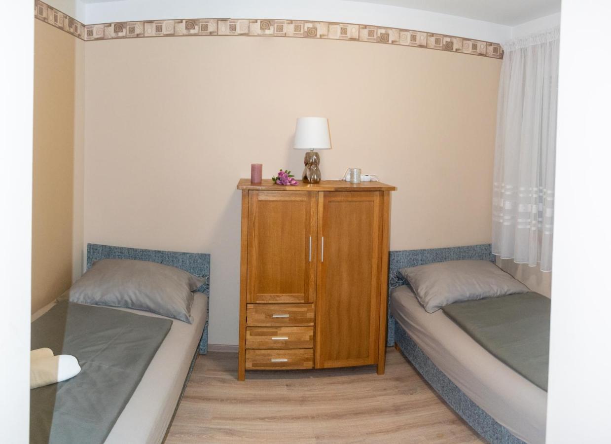 Oazis Apartman Keszthely Exterior foto