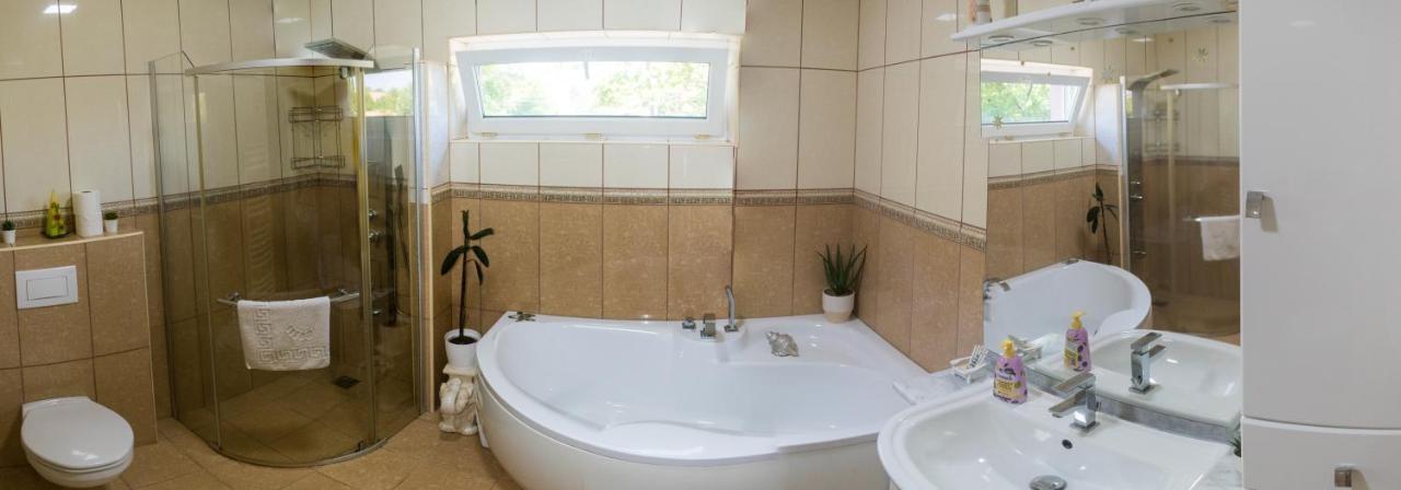 Oazis Apartman Keszthely Exterior foto